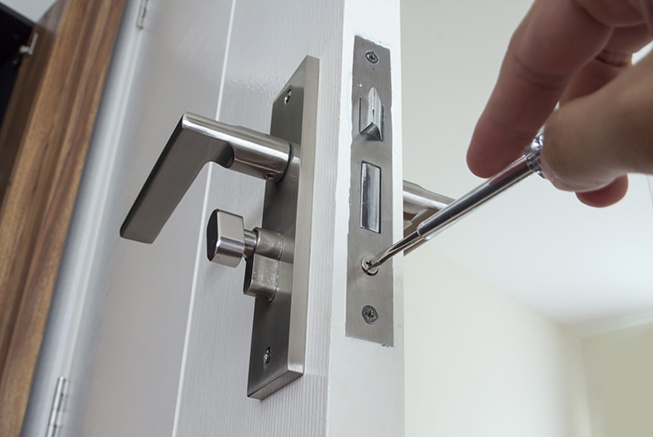Our local locksmiths are able to repair and install door locks for properties in Wallsend and the local area.